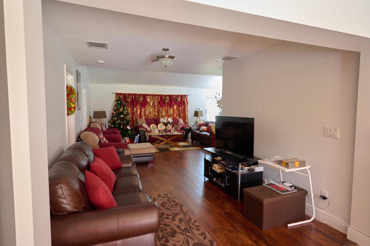 Fabulous Hollywood Living Space Экстерьер фото